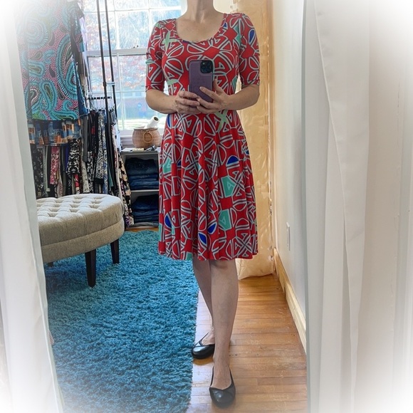 💕Beautiful Red Geometric Lularoe Nicole Fit & Flare Dress💕 - Picture 11 of 11